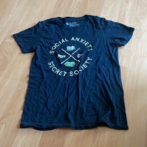 Hot Topic shirt. Barely worn. Size S.